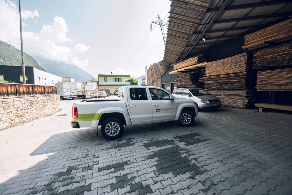 DGL_7393 Service svg+xml;charset=utf